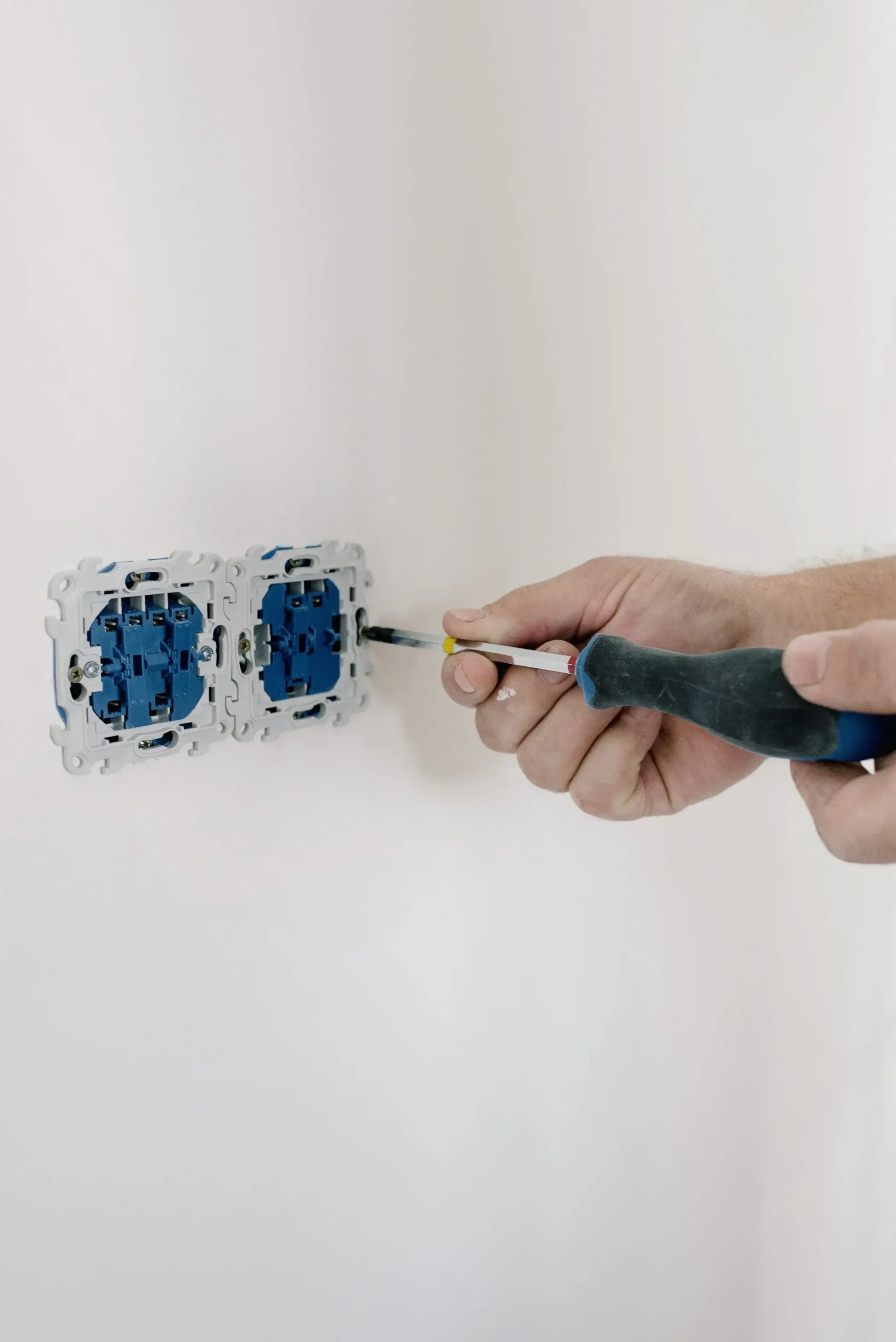 servicios de electricidad en oviedo, asturias